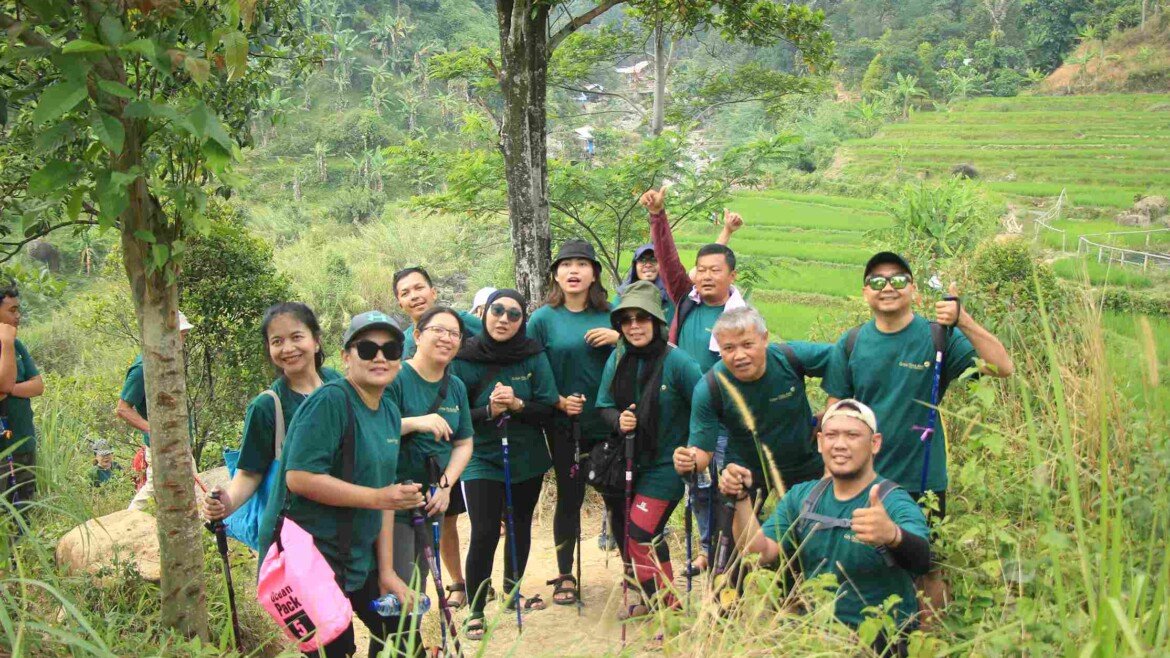 PAKET OUTING 1 DAY PLUS TREKKING